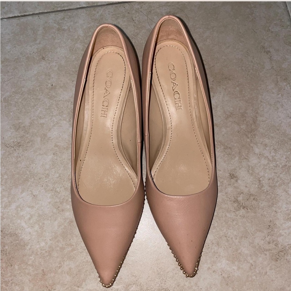 Coach Willa Block Heel Point Toe Studded Tan/Beige Leather Pumps